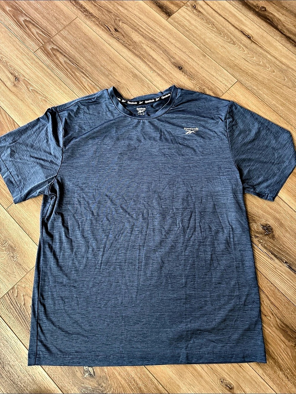 Reebok Short Sleeve 17Tee in Blue Size Large Like New